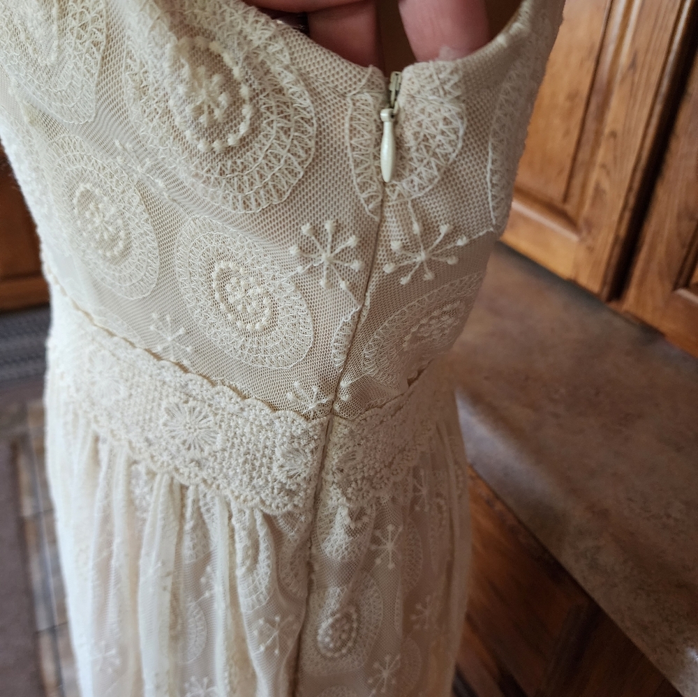 Altar'd State Ivory Floral Lace Sleeveless Dress Size L - Picture 5 of 8